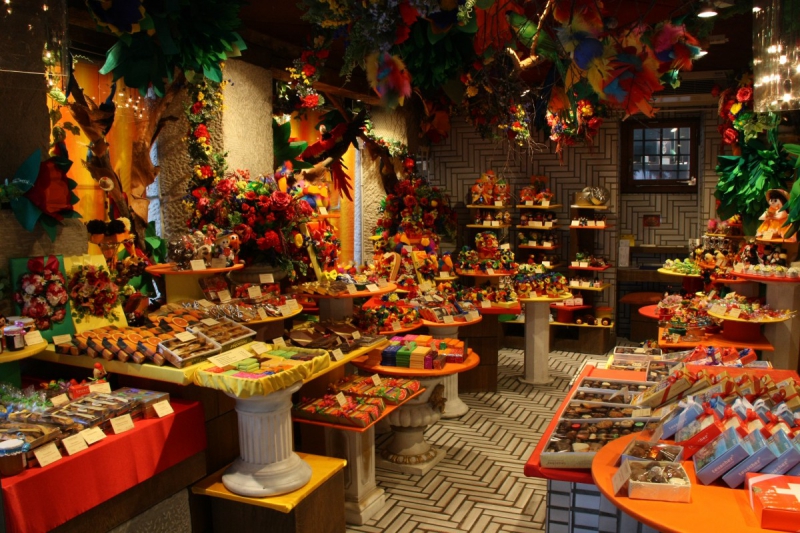 vente-LA VERDIERE-min_candy_store_chocolate_shop_chocolate_switzerland-393515